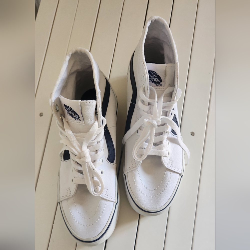 Vans Sport Stripes Navy/white High-Top Sneakers. Size:5.5 Men.  7women